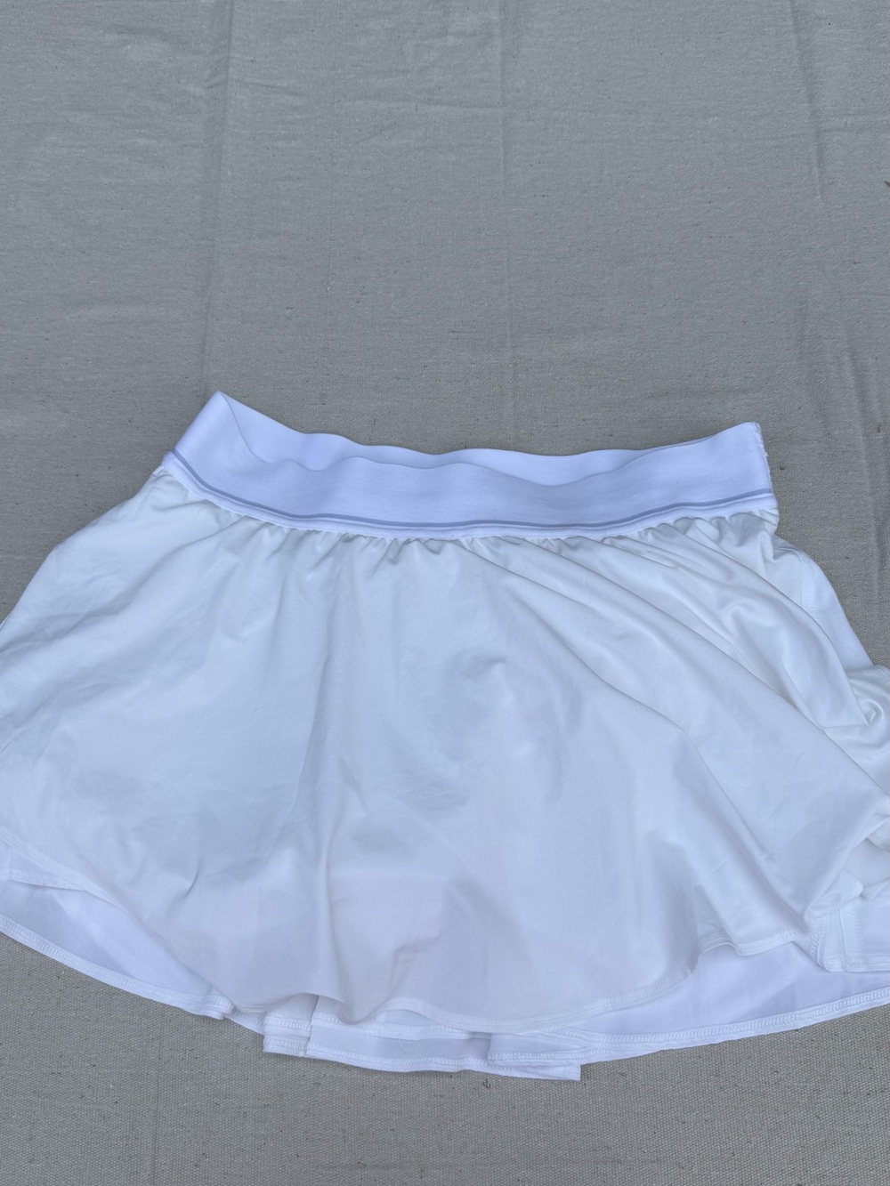lululemon athletica White tennis Skirt